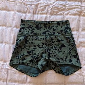 Lululemon In Movement Shorts green & black floral
